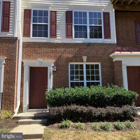 2497 Angeline Dr #104, Herndon, VA 20171