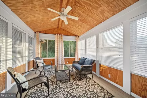 8121 Truro Ct, Springfield, VA 22152 photo 14