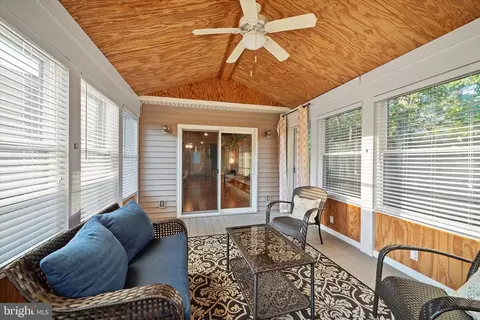 8121 Truro Ct, Springfield, VA 22152 photo 15
