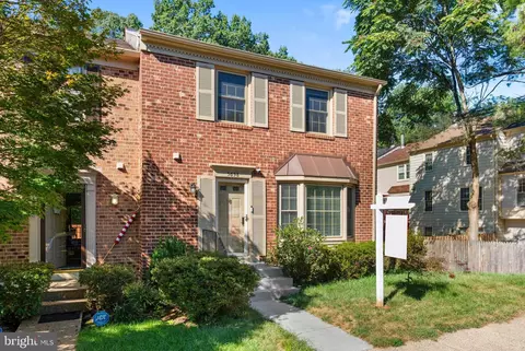5638 Sutherland Ct, Burke, VA 22015 photo 2