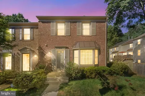5638 Sutherland Ct, Burke, VA 22015 photo 3