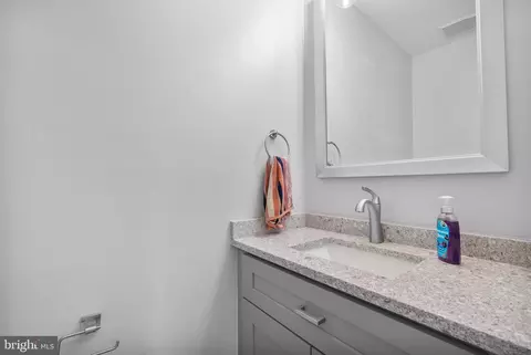 5638 Sutherland Ct, Burke, VA 22015 photo 17