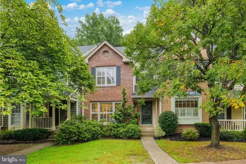 11752 Great Owl Cir, Reston, VA 20194