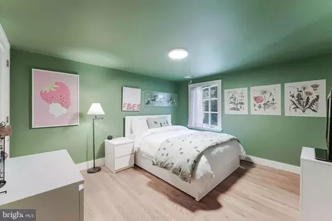 Bedroom - 1939 Virginia Ave, Mclean, VA 22101 photo 8 of 13