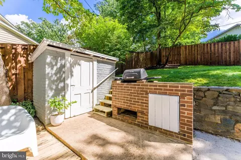 Exterior - 1939 Virginia Ave, Mclean, VA 22101 photo 11 of 14