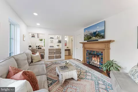 Living - 1939 Virginia Ave, Mclean, VA 22101 photo 1 of 2