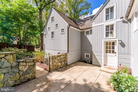 Exterior - 1939 Virginia Ave, Mclean, VA 22101 photo 6 of 14
