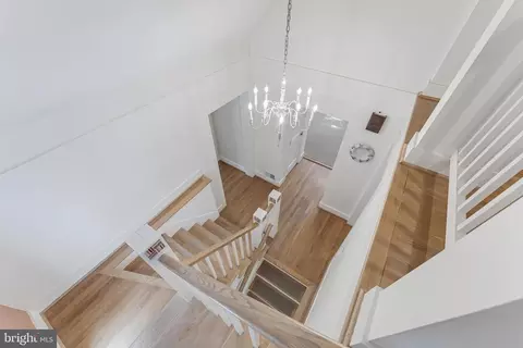 Entry Way - 1939 Virginia Ave, Mclean, VA 22101 photo 15 of 21