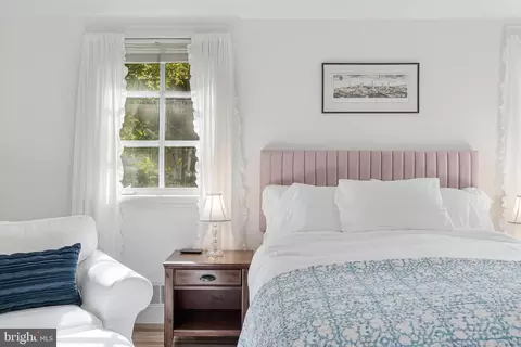 Bedroom - 1939 Virginia Ave, Mclean, VA 22101 photo 2 of 13