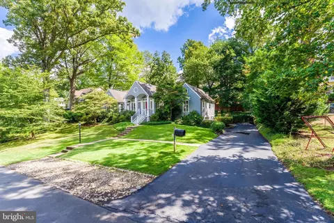 Exterior - 1939 Virginia Ave, Mclean, VA 22101 photo 4 of 14
