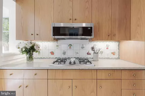 Kitchen - 1939 Virginia Ave, Mclean, VA 22101 photo 6 of 7