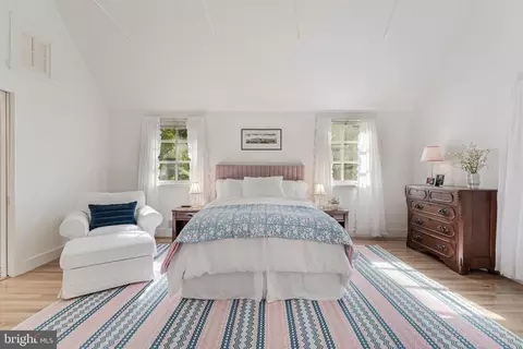 Bedroom - 1939 Virginia Ave, Mclean, VA 22101 photo 1 of 13