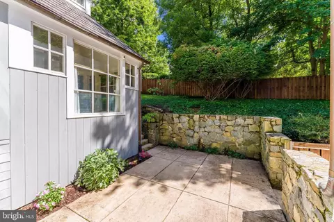 Exterior - 1939 Virginia Ave, Mclean, VA 22101 photo 7 of 14