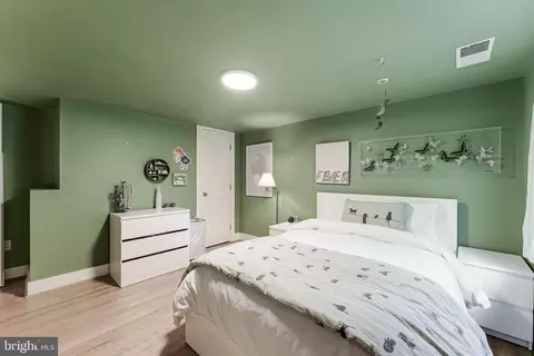 Bedroom - 1939 Virginia Ave, Mclean, VA 22101 photo 10 of 13