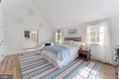 Bedroom - 1939 Virginia Ave, Mclean, VA 22101 photo 4 of 13