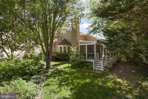 Exterior - 1602 Blacksmith Ln, Herndon, VA 20170 photo 9 of 9
