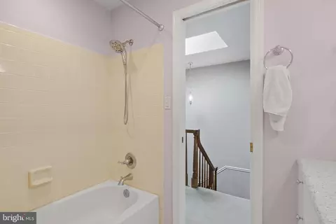 Bath - 1602 Blacksmith Ln, Herndon, VA 20170 photo 4 of 5