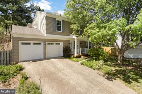 1602 Blacksmith Ln, Herndon, VA 20170