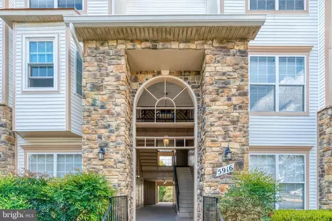 5916 Founders Hill Dr #304, Alexandria, VA 22310
