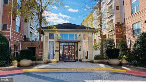 9480 Virginia Center Blvd #214, Vienna, VA 22181