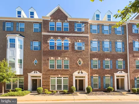 13682 Endeavour Dr #19D, Herndon, VA 20171