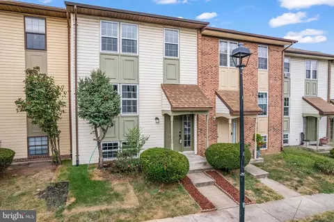 978 Branch Dr, Herndon, VA 20170
