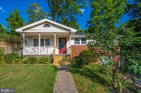 3911 Brenda Ln, Annandale, VA 22003