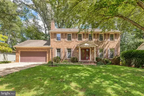 9710 Doulton Ct, Fairfax, VA 22032
