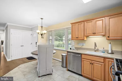 7525 Jervis St, Springfield, VA 22151 photo 10