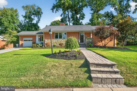 1211 Tulane Dr, Alexandria, VA 22307