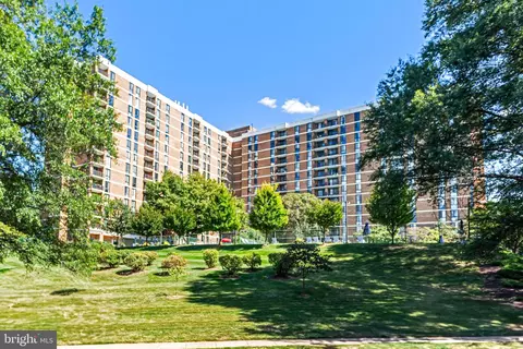 2311 Pimmit Dr #603, Falls Church, VA 22043