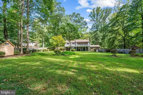 12407 Caisson Rd, Fairfax, VA 22030
