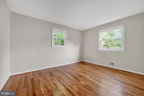 6013 Lamont Ct, Springfield, VA 22152 photo 10