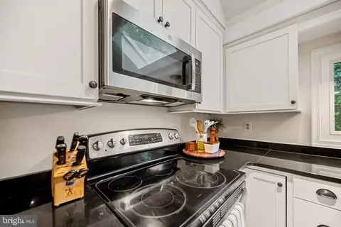 7838 Roundabout Way, Springfield, VA 22153 photo 10