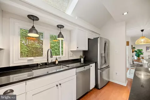7838 Roundabout Way, Springfield, VA 22153 photo 9