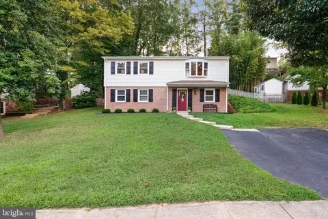 7105 Galgate Dr, Springfield, VA 22152