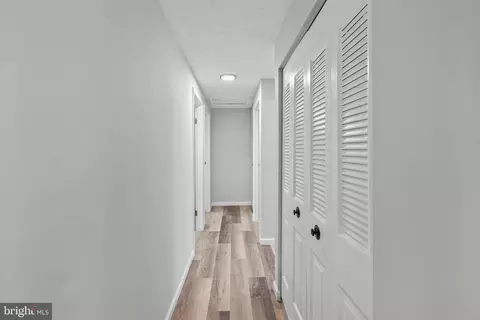 Entry Way - 4503 Cub Run Rd, Chantilly, VA 20151 photo 5 of 5