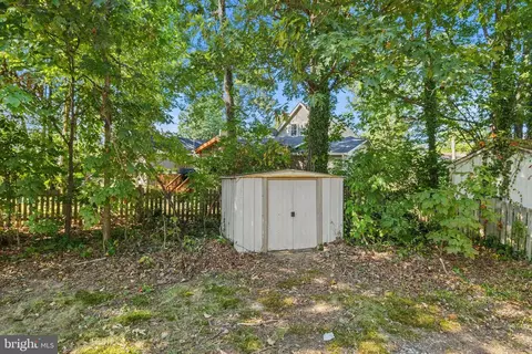 Exterior - 4503 Cub Run Rd, Chantilly, VA 20151 photo 7 of 7