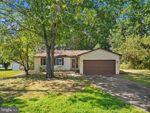4503 Cub Run Rd, Chantilly, VA 20151