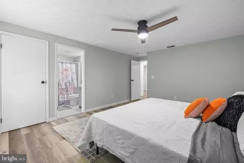 Bedroom - 4503 Cub Run Rd, Chantilly, VA 20151 photo 3 of 3