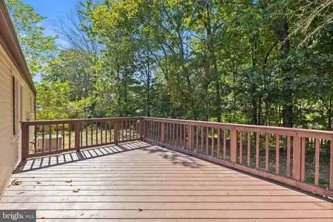 Exterior - 4503 Cub Run Rd, Chantilly, VA 20151 photo 3 of 7