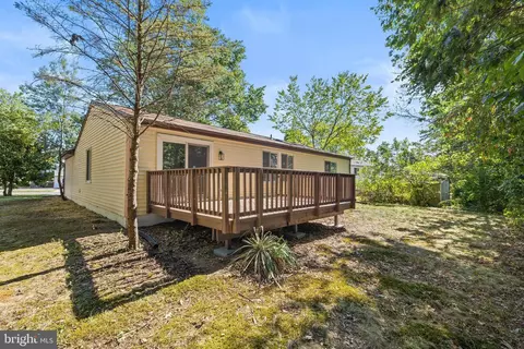 Exterior - 4503 Cub Run Rd, Chantilly, VA 20151 photo 5 of 7