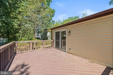 Exterior - 4503 Cub Run Rd, Chantilly, VA 20151 photo 4 of 7