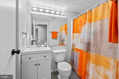 Bath - 4503 Cub Run Rd, Chantilly, VA 20151 photo 3 of 4