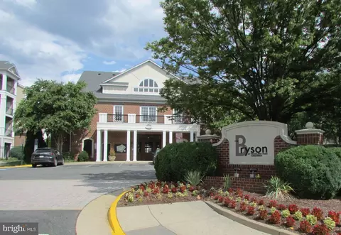 12945 Centre Park Cir #403, Herndon, VA 20171