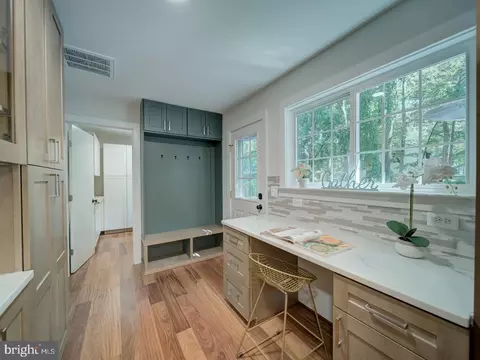Entry Way - 12356 Lima Ln, Reston, VA 20191 photo 2 of 2