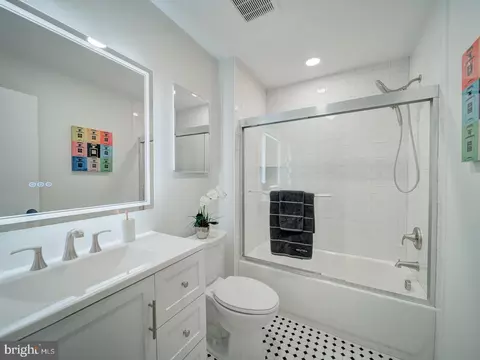 Bath - 12356 Lima Ln, Reston, VA 20191 photo 2 of 6
