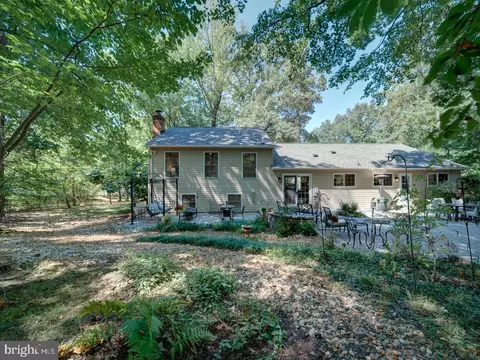 Exterior - 12356 Lima Ln, Reston, VA 20191 photo 2 of 4