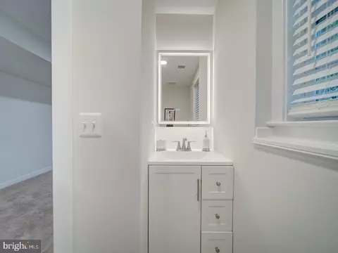 Bath - 12356 Lima Ln, Reston, VA 20191 photo 5 of 6