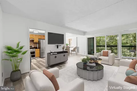 11835 Shire Ct #12C, Reston, VA 20191